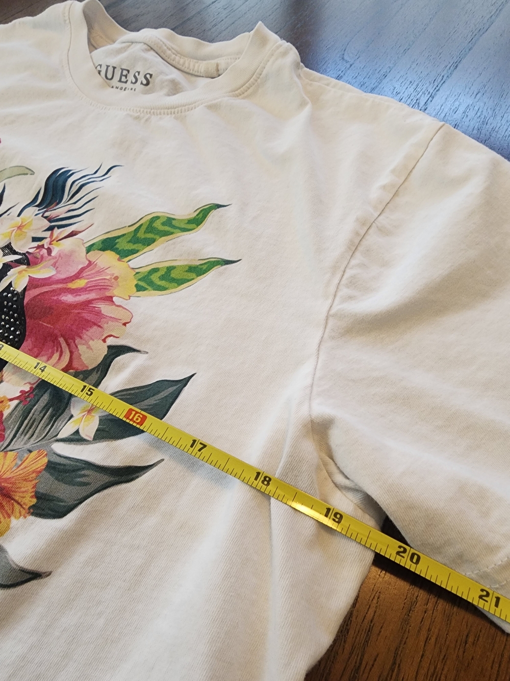 GUESS Men’s Skull Flower Graphic Print Crew Neck Short Sleeve Tee White L